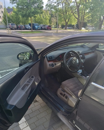 Volkswagen Passat cena 13000 przebieg: 261201, rok produkcji 2005 z Szczecin małe 121